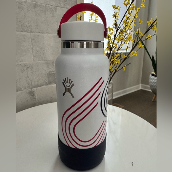 🆕 🇺🇸 Limited Edition USA OLYMPIC Hydro Flask Wide Mouth with Boot - Picture 1 of 2